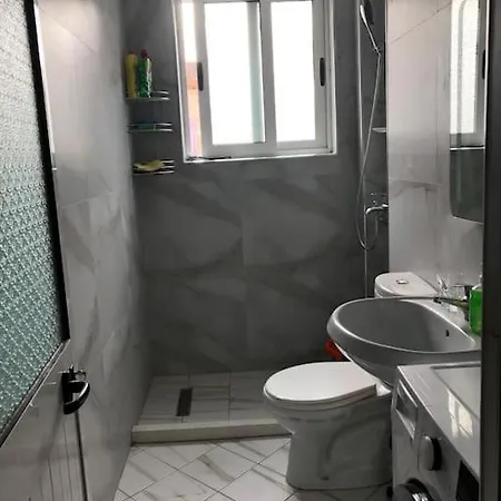 Itan's Lovely Two Bedroom Flat In Center Of *
