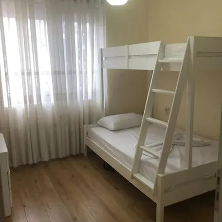 Itan's Lovely Two Bedroom Flat In Center Of *