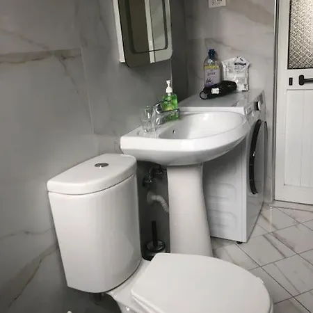 Apartment Itan's Lovely Two Bedroom Flat In Center Of *