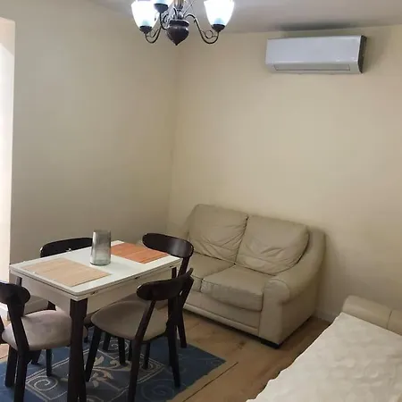 Apartment Itan's Lovely Two Bedroom Flat In Center Of *