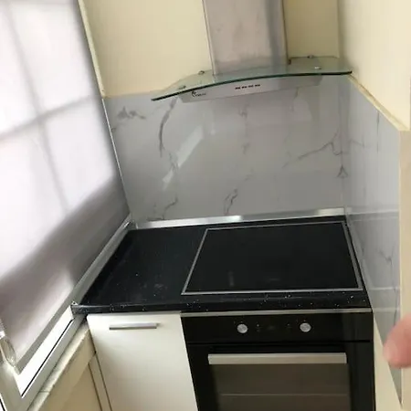 Itan's Lovely Two Bedroom Flat In Center Of *