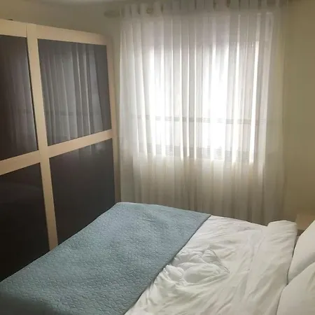 Itan's Lovely Two Bedroom Flat In Center Of Apartment *